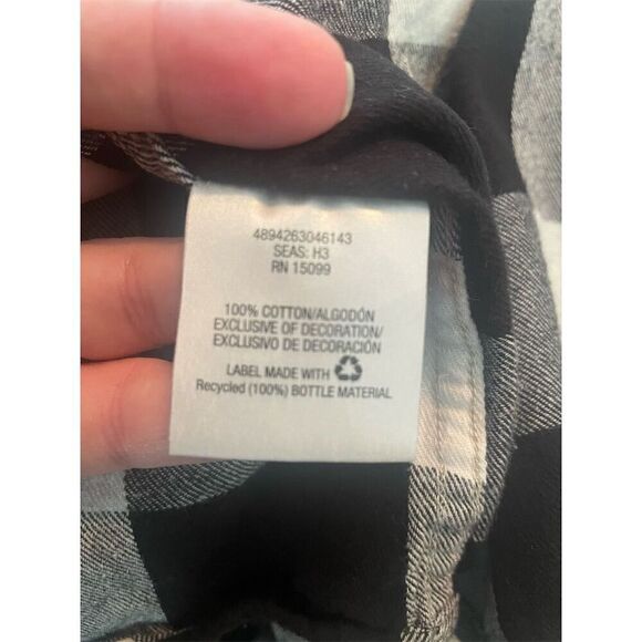 Roebuck & Co Men's Black Plaid Flannel Button-Up Shirt Size M Long Sleeve Casual - Picture 4 of 4